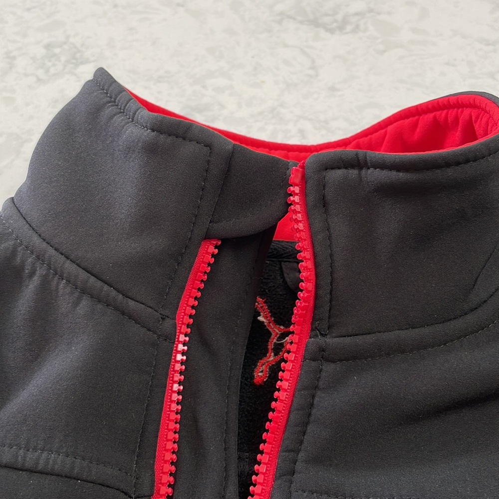 Black and red puma L jacket - Picture 9 of 10